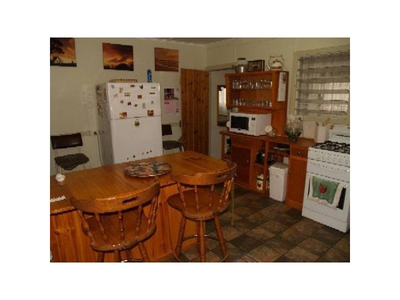 12 Sixth STREET, Morgan SA 5320