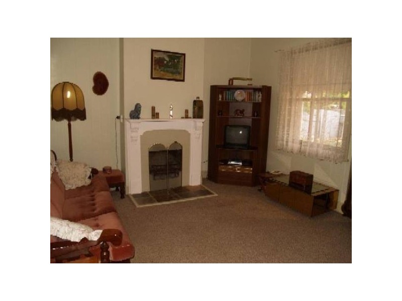 12 Sixth STREET, Morgan SA 5320