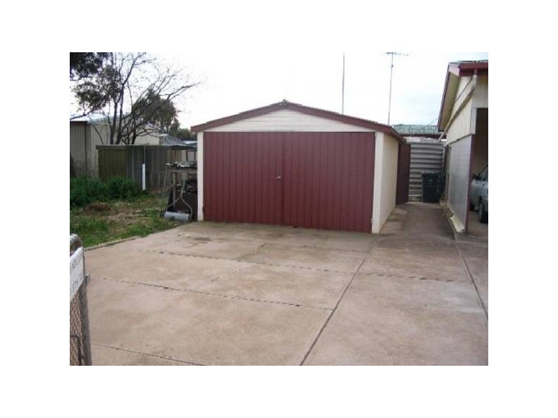 20 South TERRACE, Blanchetown SA 5357