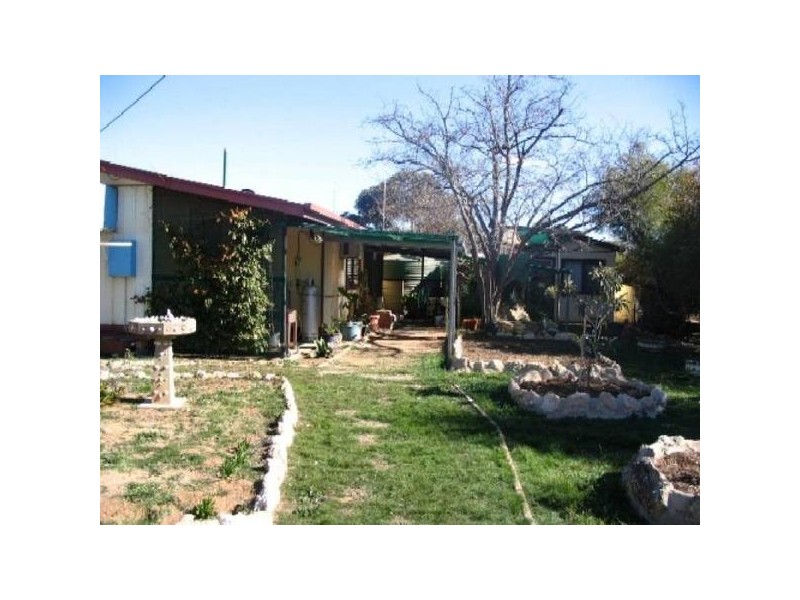 20 South TERRACE, Blanchetown SA 5357