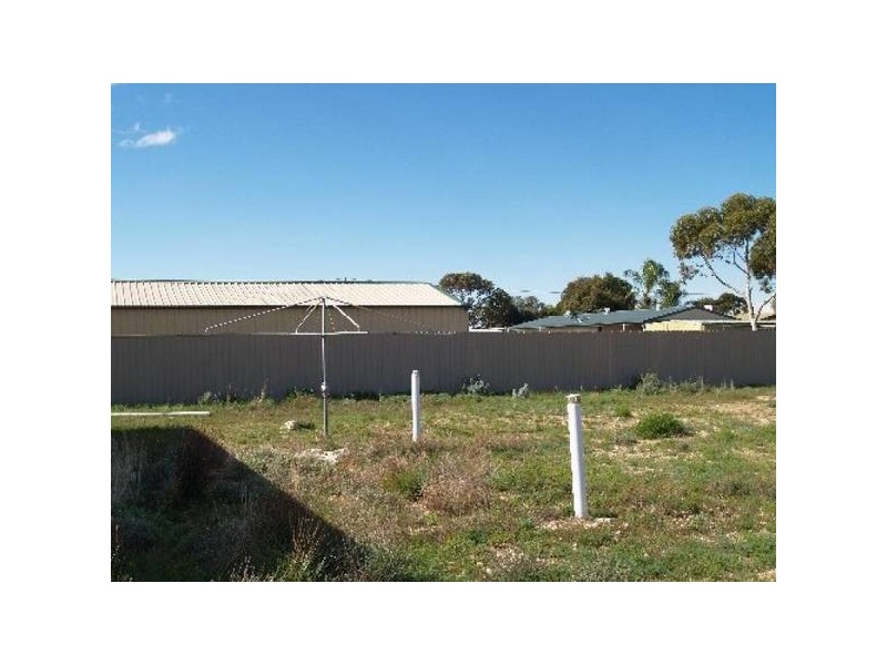 8 West TERRACE, Blanchetown SA 5357