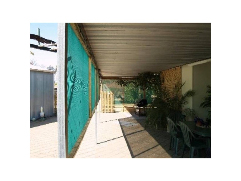 Cnr Howell & Heming STREET, Waikerie SA 5330