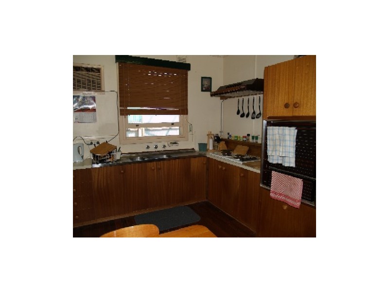 4 Nicol Crescent, Waikerie SA 5330