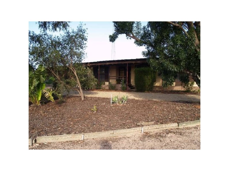 17 Harden Street, Waikerie SA 5330