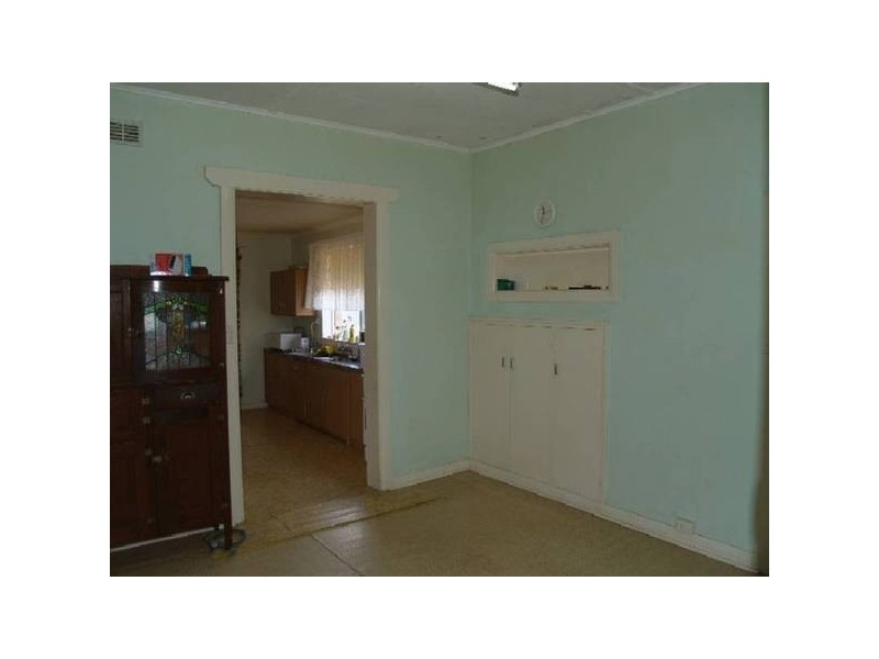 17 Lawrie Terrace, Waikerie SA 5330