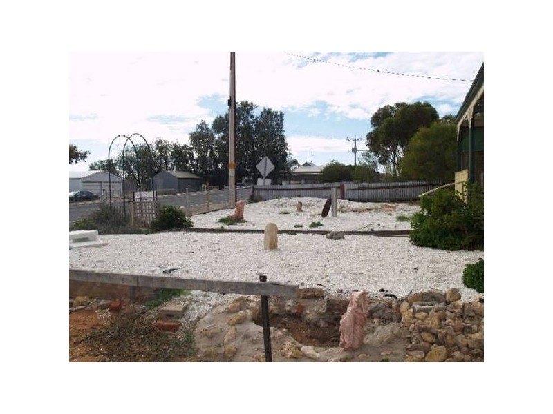 14 Anzac Avenue, Swan Reach SA 5354