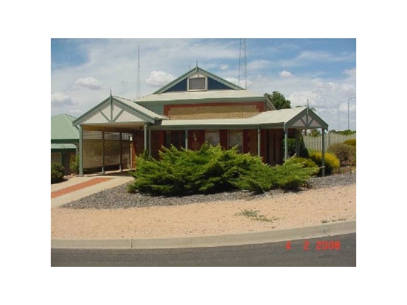 2 Arnold Street, Waikerie SA 5330