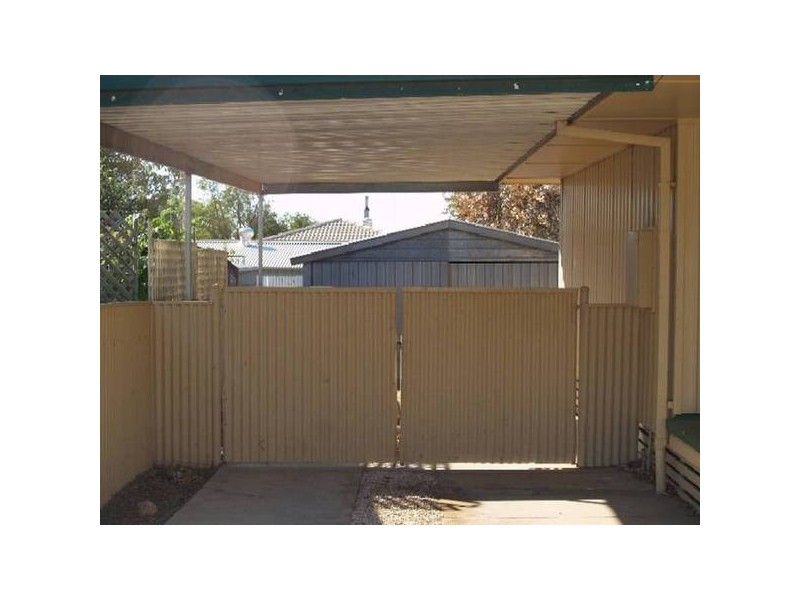 5 Kent Crescent, Waikerie SA 5330