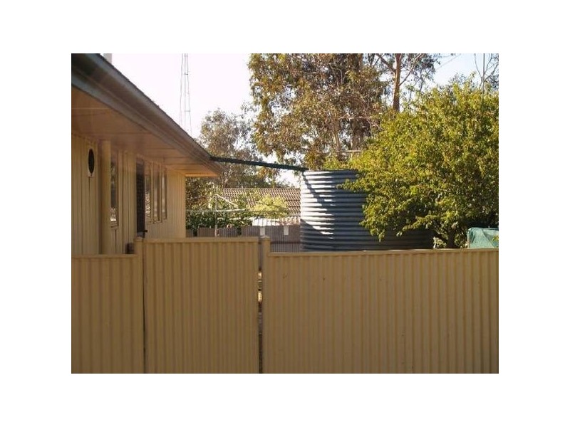 5 Kent Crescent, Waikerie SA 5330