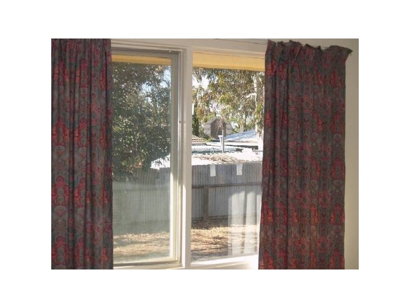 5 Kent Crescent, Waikerie SA 5330