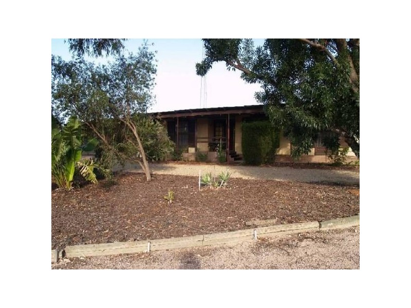 17 Harden Street, Waikerie SA 5330