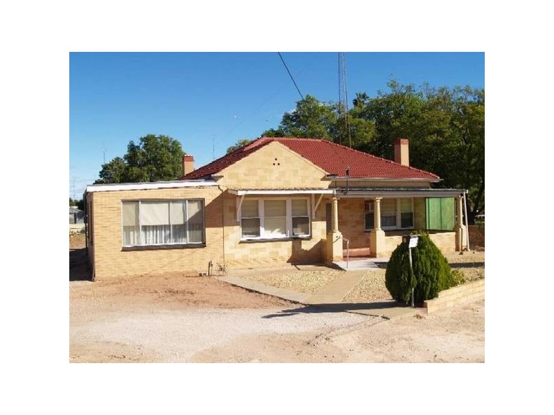 17 Lawrie Terrace, Waikerie SA 5330