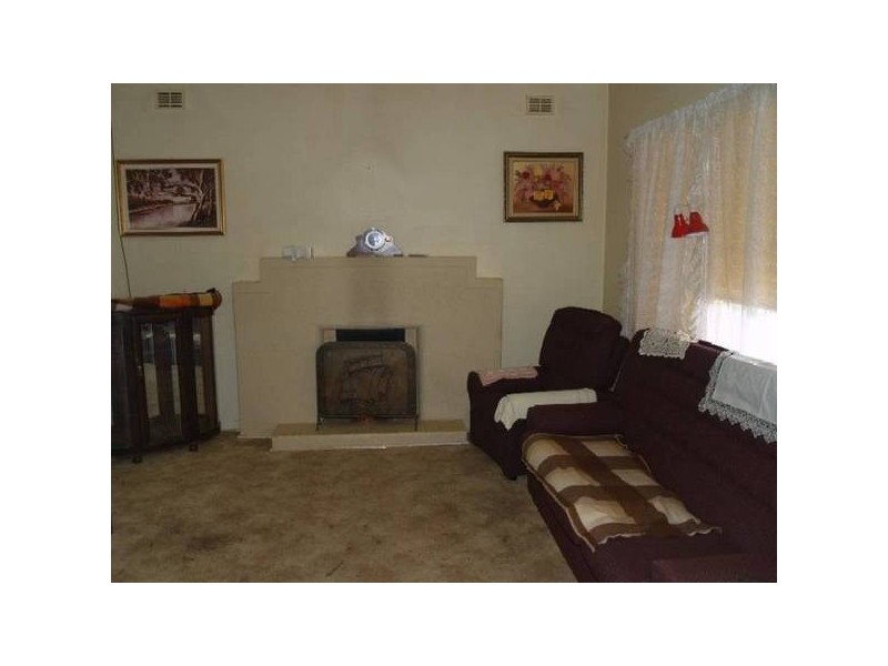 17 Lawrie Terrace, Waikerie SA 5330