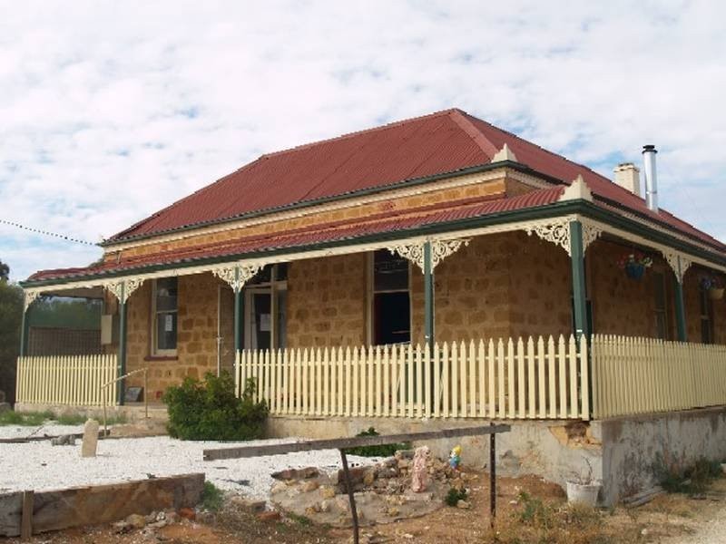 14 Anzac Avenue, Swan Reach SA 5354