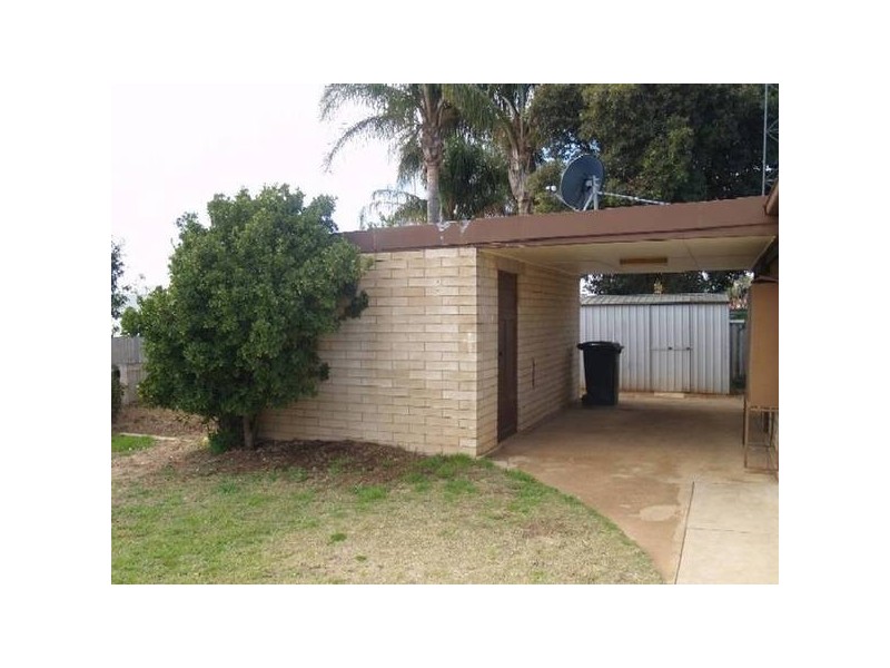 52 Lawrie Terrace, Waikerie SA 5330