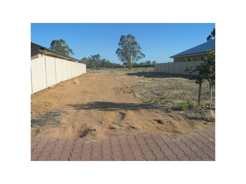 25 Flinders Street, Renmark SA 5341