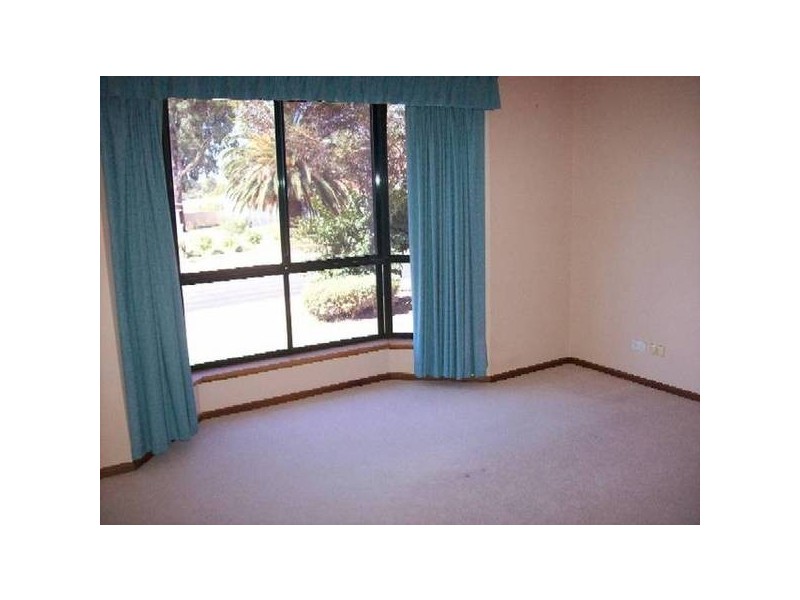 6 Edwards Crescent, Waikerie SA 5330