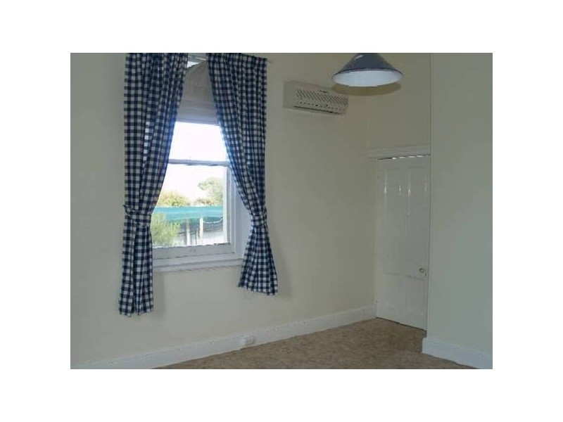 7 Railway Terrace, Morgan SA 5320