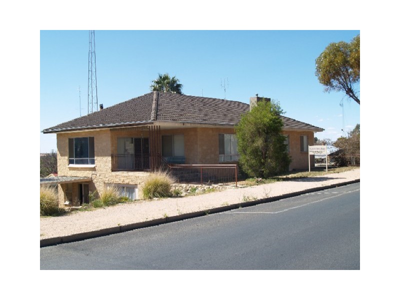 4 Coombe Terrace, Waikerie SA 5330
