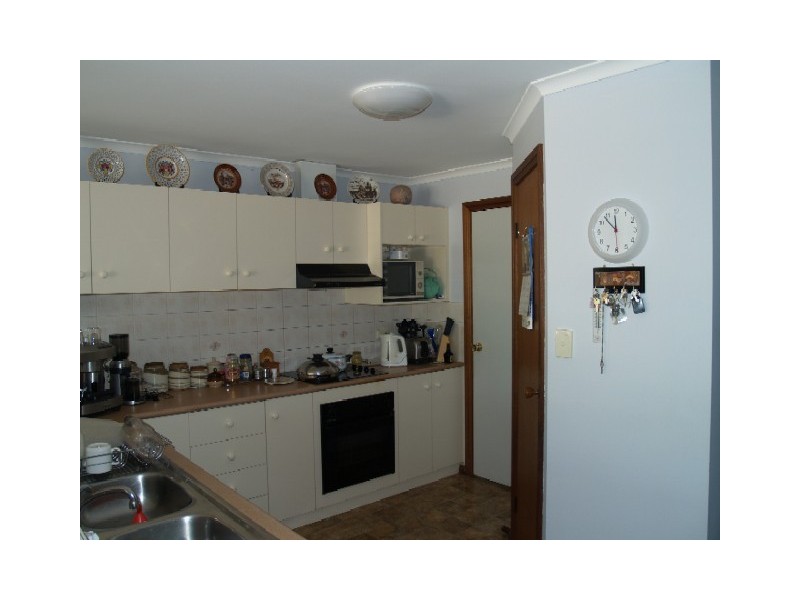 4 Edwards Crescent, Waikerie SA 5330