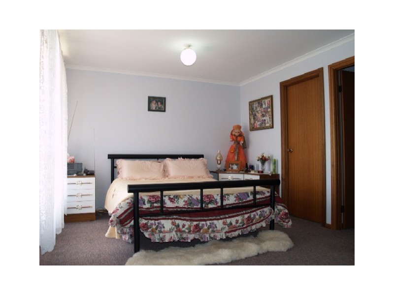 4 Edwards Crescent, Waikerie SA 5330