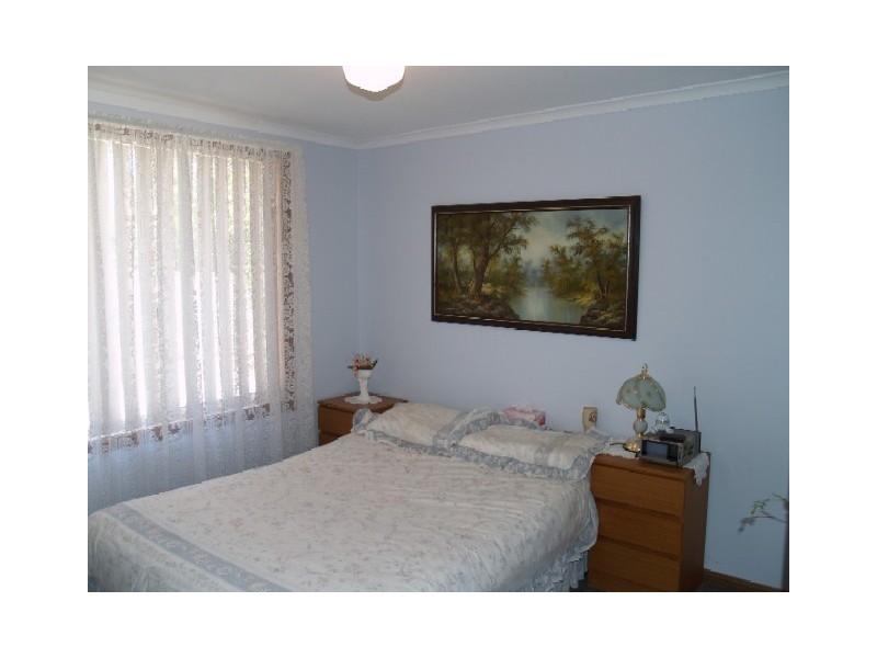 4 Edwards Crescent, Waikerie SA 5330