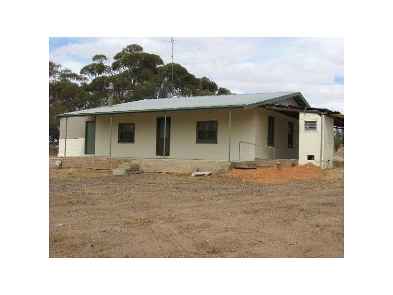 448 & 363 Top Holder Road, Waikerie SA 5330