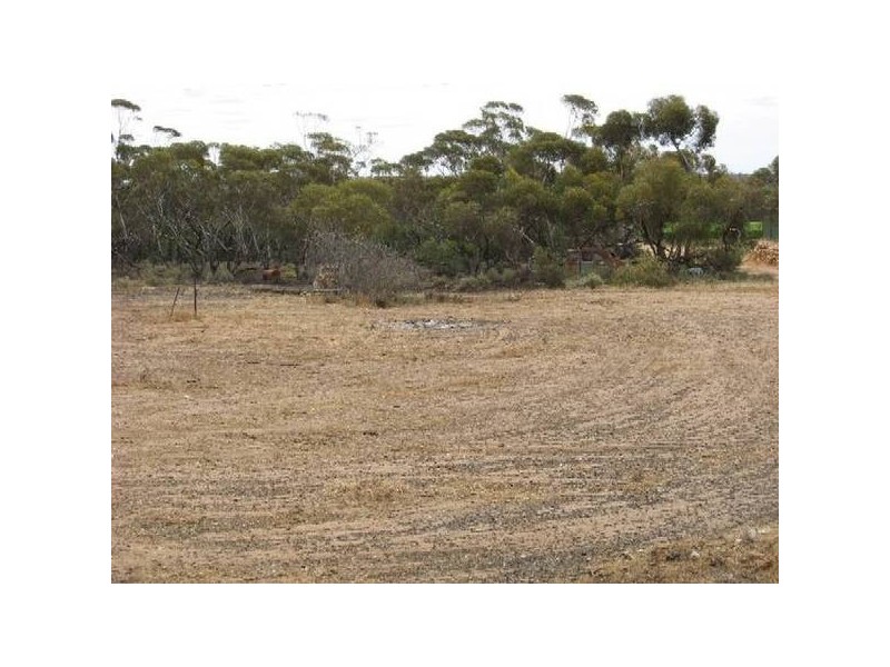 448 & 363 Top Holder Road, Waikerie SA 5330