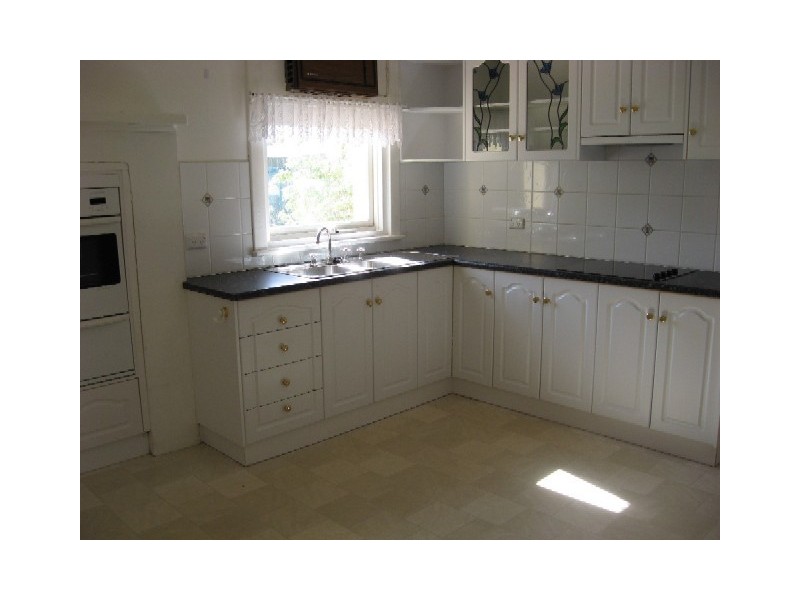 24 Lawrie Terrace, Waikerie SA 5330