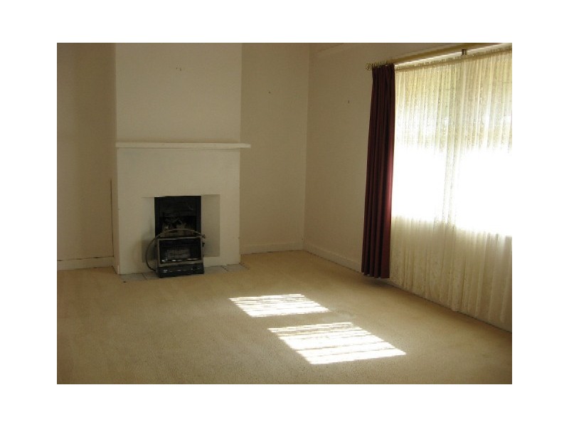 24 Lawrie Terrace, Waikerie SA 5330