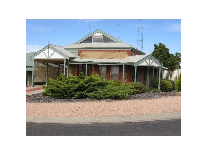 2 Arnold Street, Waikerie SA 5330