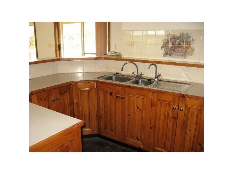 2 Arnold Street, Waikerie SA 5330