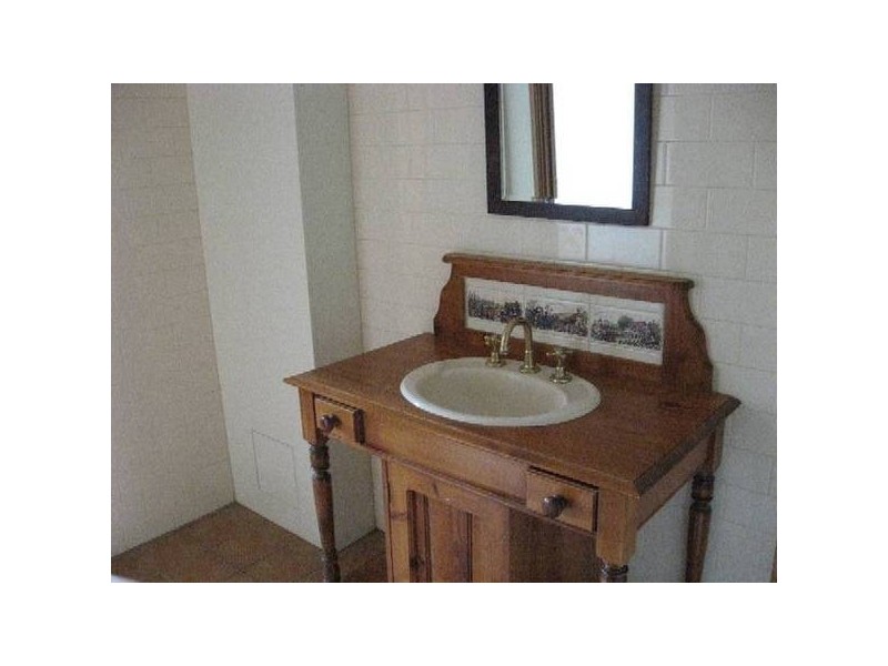 2 Arnold Street, Waikerie SA 5330