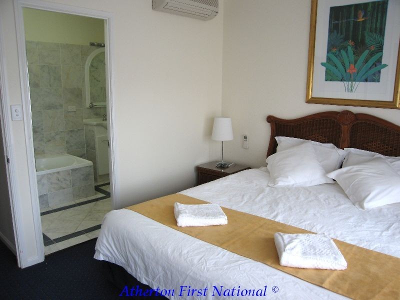 Tinaroo QLD 4872