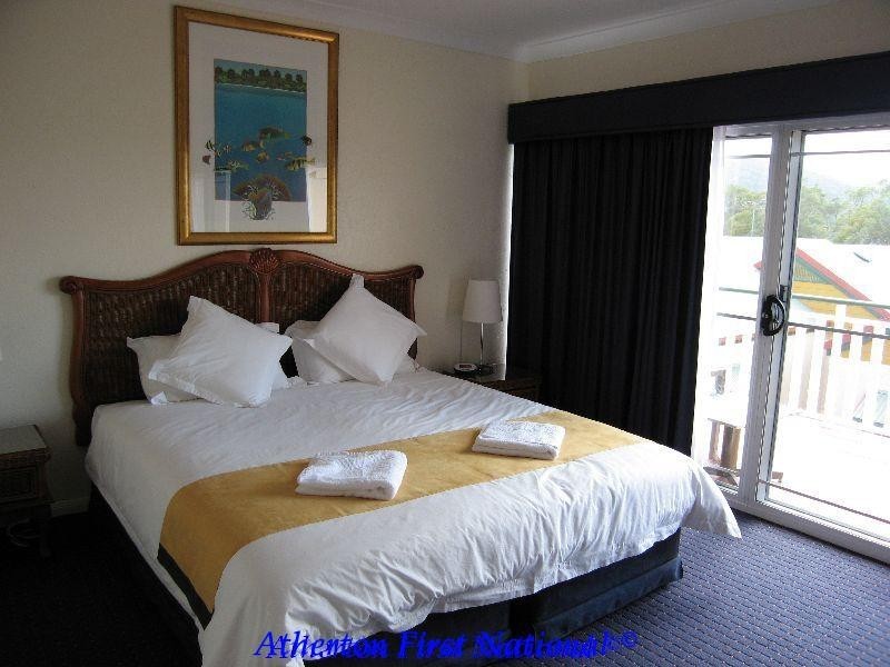 Tinaroo QLD 4872