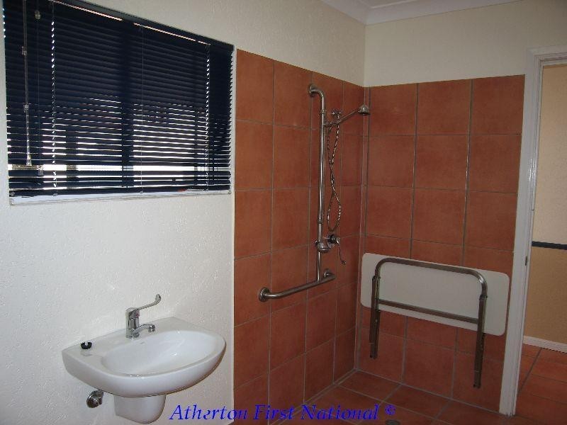 Tinaroo QLD 4872
