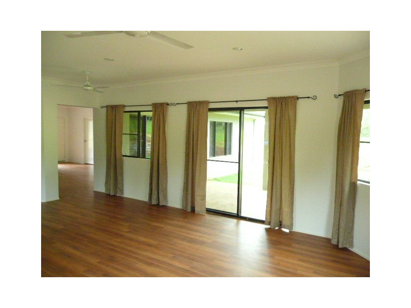 5 Wallace Close, Tolga QLD 4882