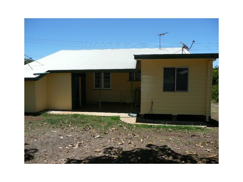 16 Herberton Rd, Atherton QLD 4883