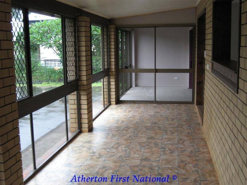 17 Rose Street, Atherton QLD 4883