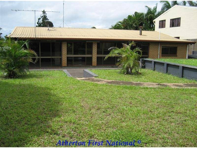 17 Rose Street, Atherton QLD 4883