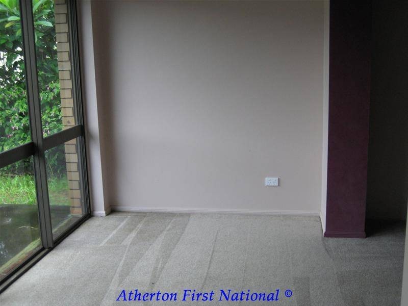 17 Rose Street, Atherton QLD 4883