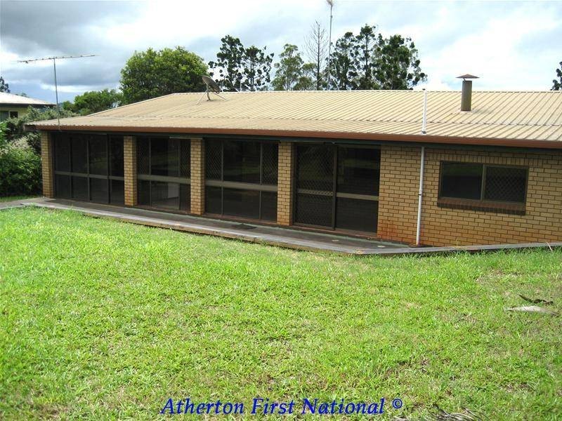 17 Rose Street, Atherton QLD 4883
