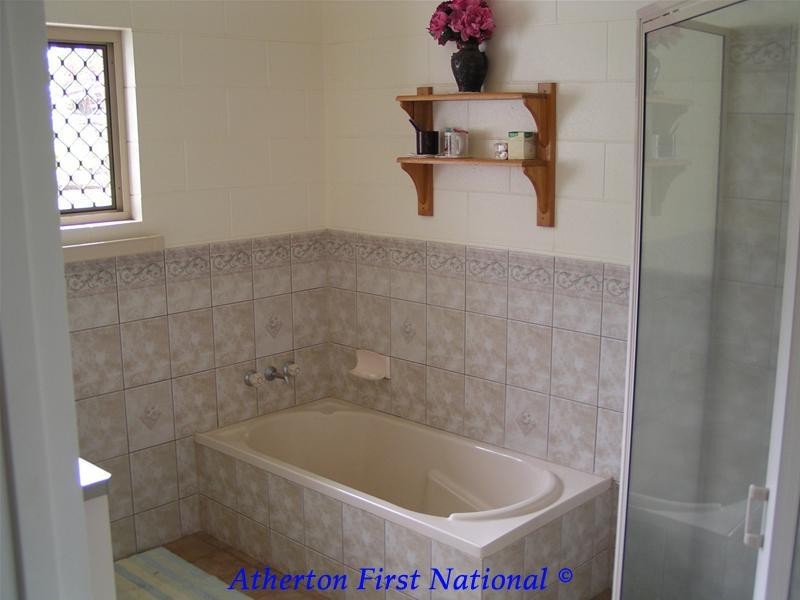 2 Lake Barrine Road, Malanda QLD 4885