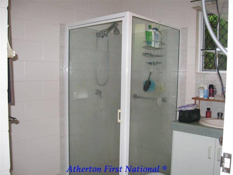 9 Edward Street, Tolga QLD 4882