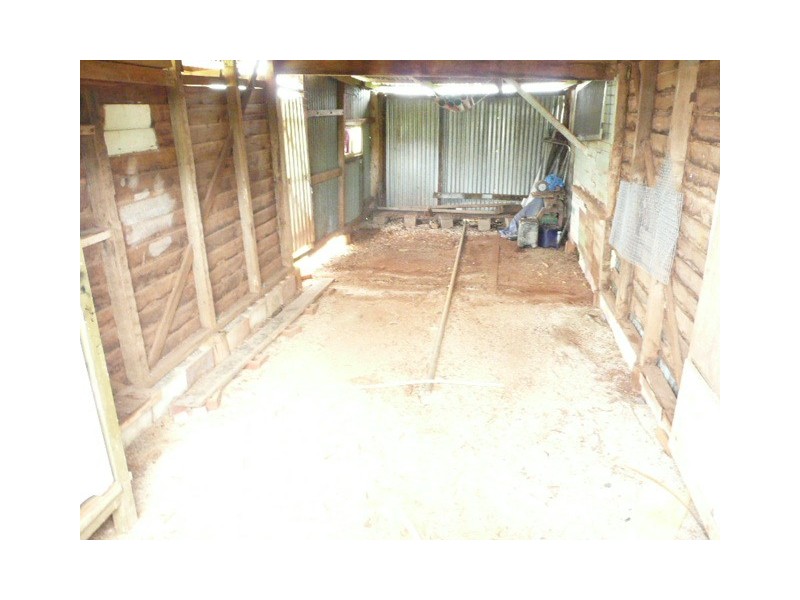 18 Irvine St, Kairi QLD 4872