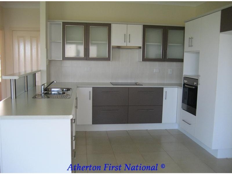 37 Neal Street, Atherton QLD 4883