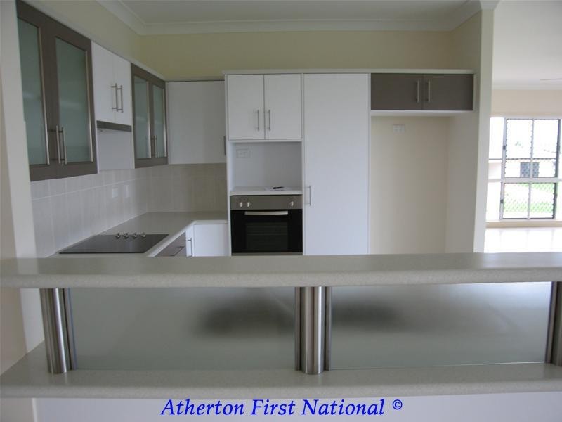 37 Neal Street, Atherton QLD 4883