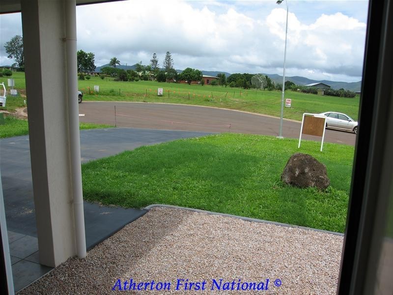 37 Neal Street, Atherton QLD 4883