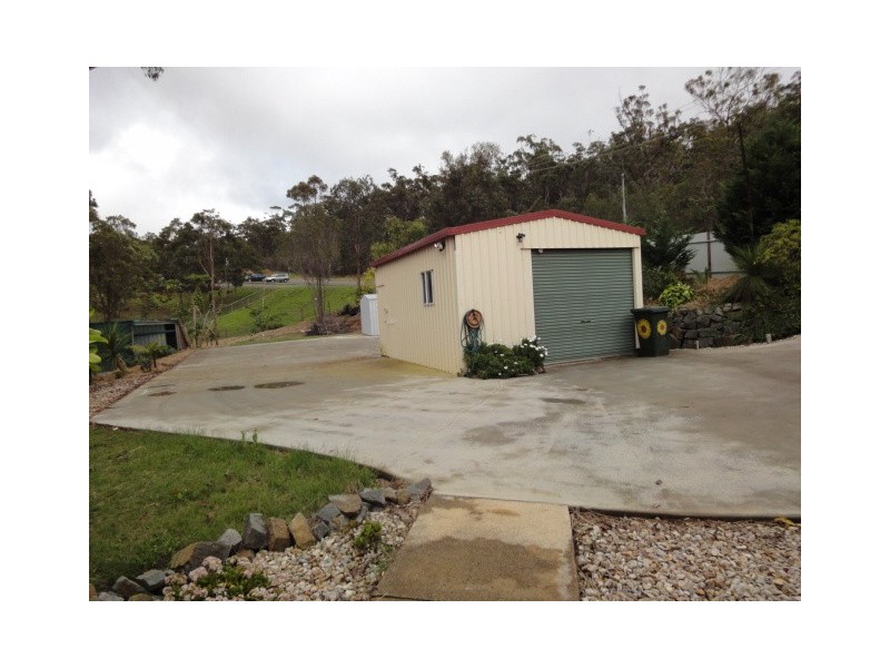 21 Elwyn Phillips Memorial Drive, Herberton QLD 4887