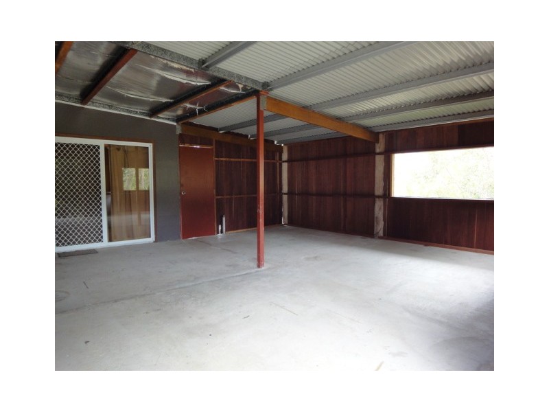 21 Elwyn Phillips Memorial Drive, Herberton QLD 4887